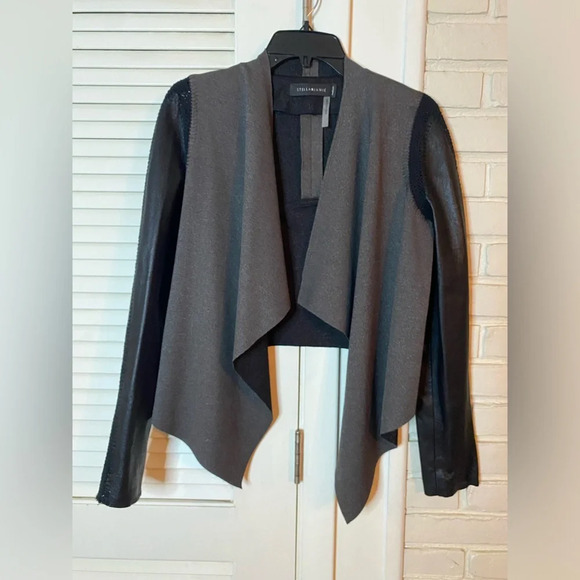 STELLA & JAMIE Rio Draped Leather Sleeve Jacket in Taupe/Black Size Medium - Picture 3 of 9